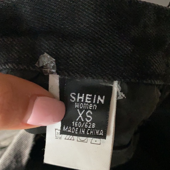 Ripped black jeans - Picture 5 of 6